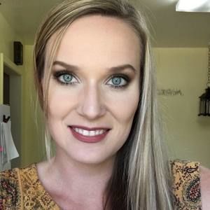 Meet your Posher, Julie